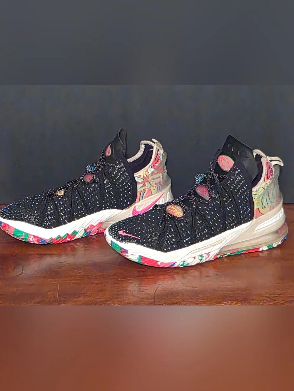 Nike Lebron James 18 